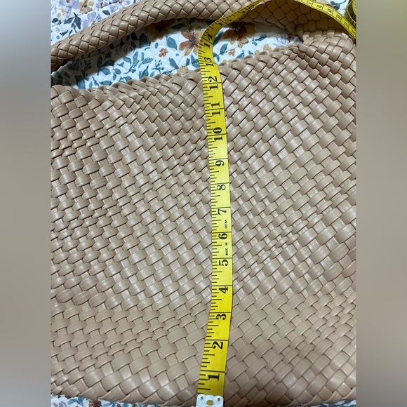 Soft Pink Woven Hobo Bag - Picture 7 of 8